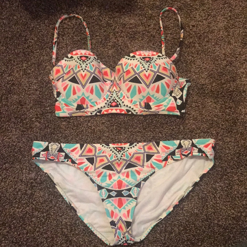 Billabong bandeau swimsuit. M/L